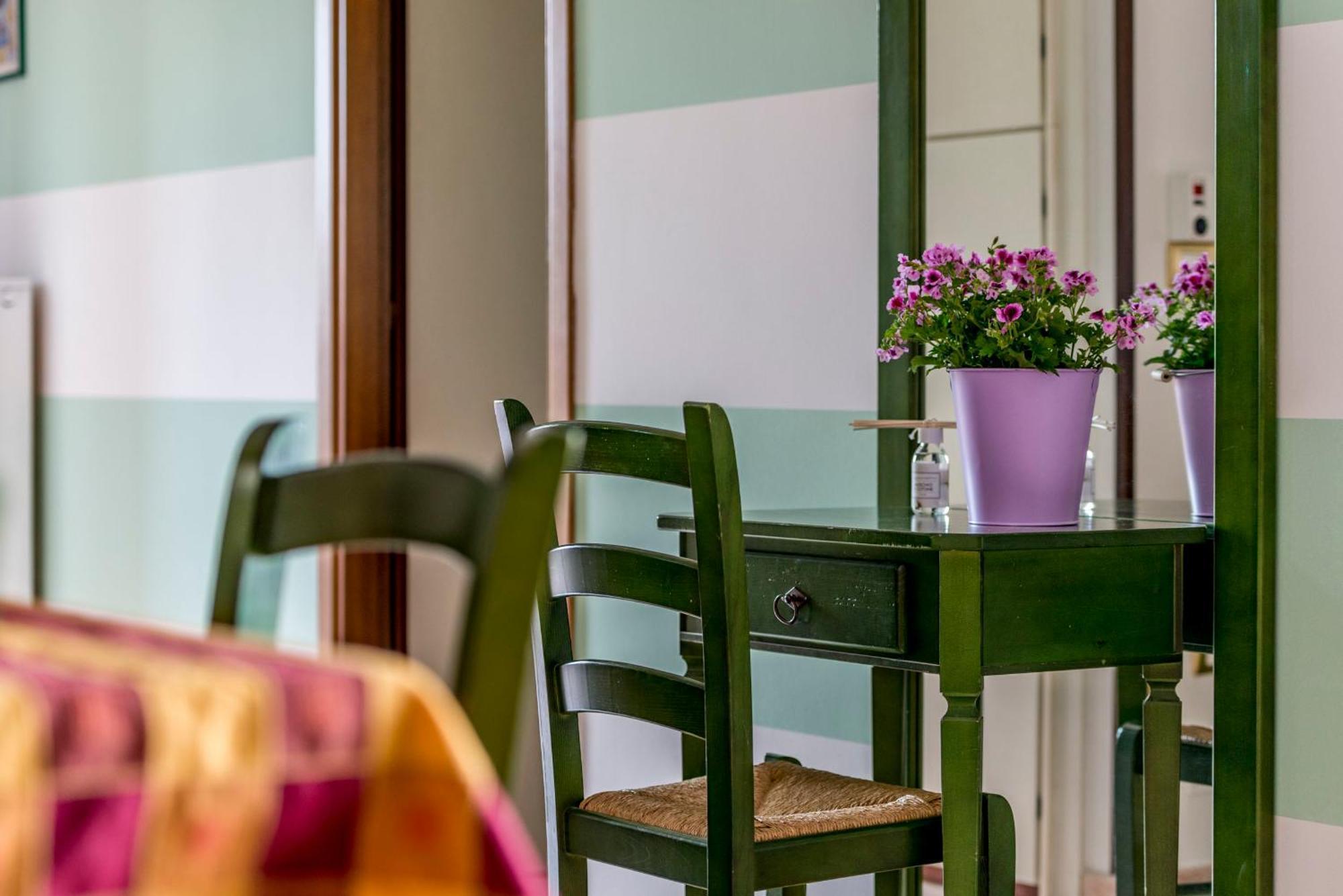 Italianflat - Peschiera Residence Peschiera del Garda Bagian luar foto