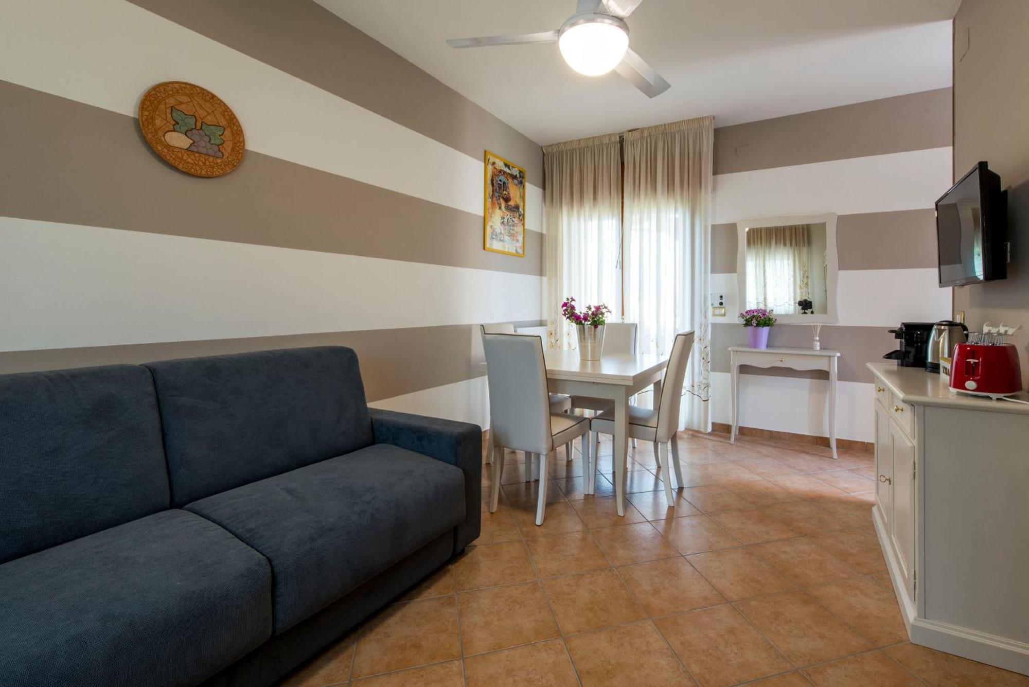 Italianflat - Peschiera Residence Peschiera del Garda Bagian luar foto