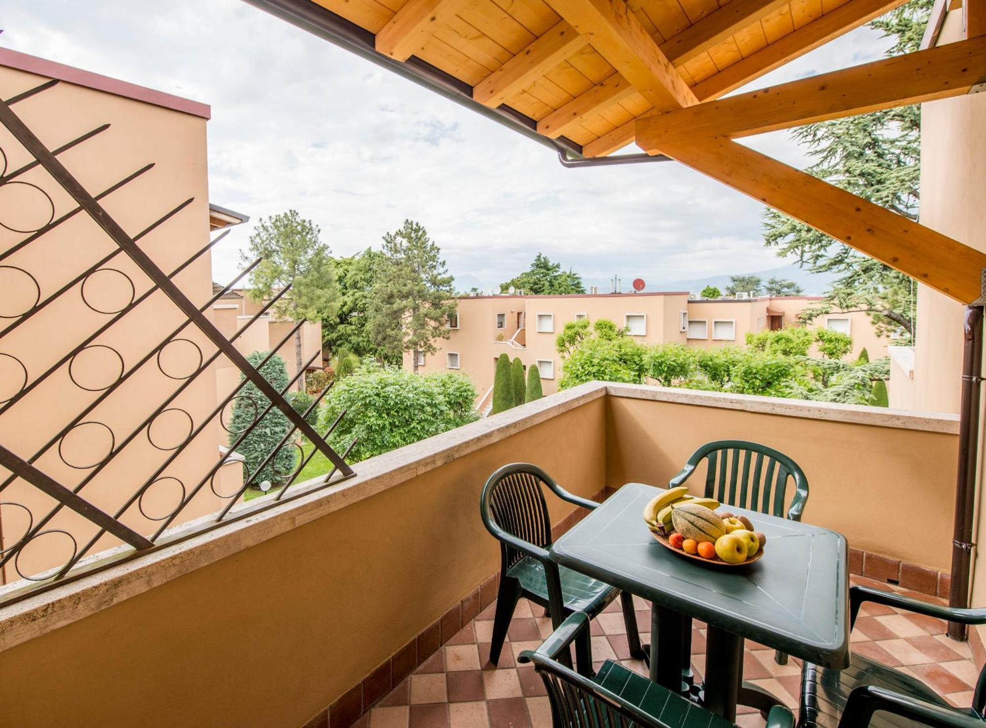 Italianflat - Peschiera Residence Peschiera del Garda Bagian luar foto